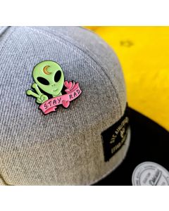 Stay Rad - Pin Metalic (Insigna)