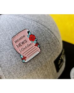 Breaking News - Pin Metalic (Insigna)