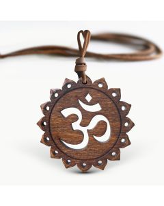 Amuleta din Lemn – OM, Maro, Red Owl