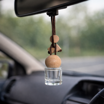 Difuzor Auto Transparent Rotund cu Capac din Lemn si Agatatoare pentru Ulei Esential