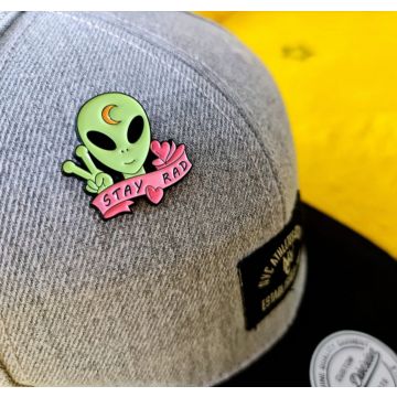 Stay Rad - Pin Metalic (Insigna)